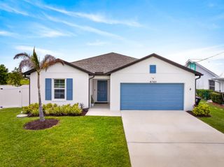 6723 NW Dorothy Street, Port St. Lucie, FL 34983