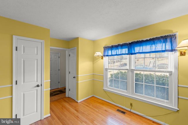 2116 STONELEIGH DR, Winchester, VA 22601