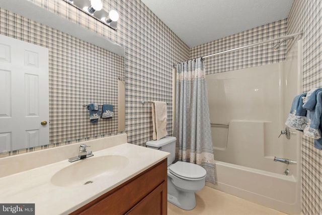 2116 STONELEIGH DR, Winchester, VA 22601