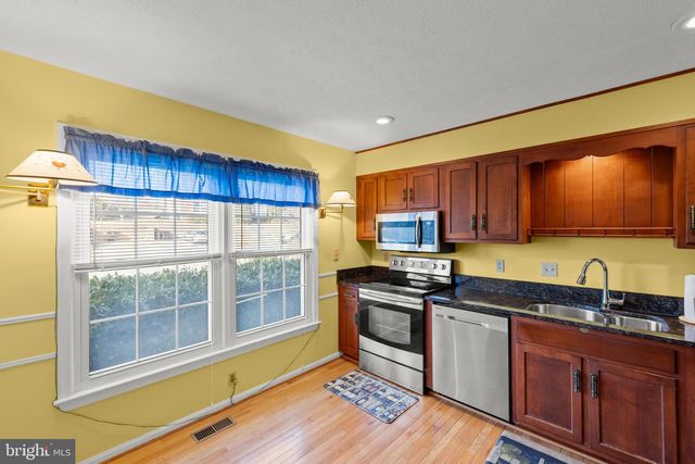 2116 STONELEIGH DR, Winchester, VA 22601