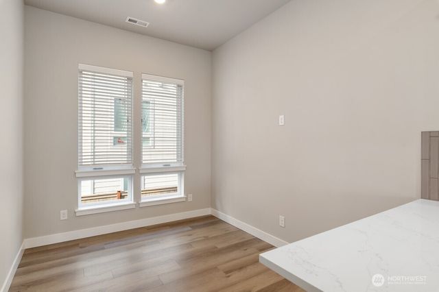 6611 S 128th Street, Seattle, WA 98178