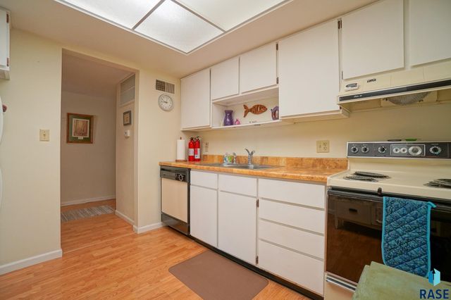 2501 S Kiwanis Ave Avenue 115, Sioux Falls, SD 57105