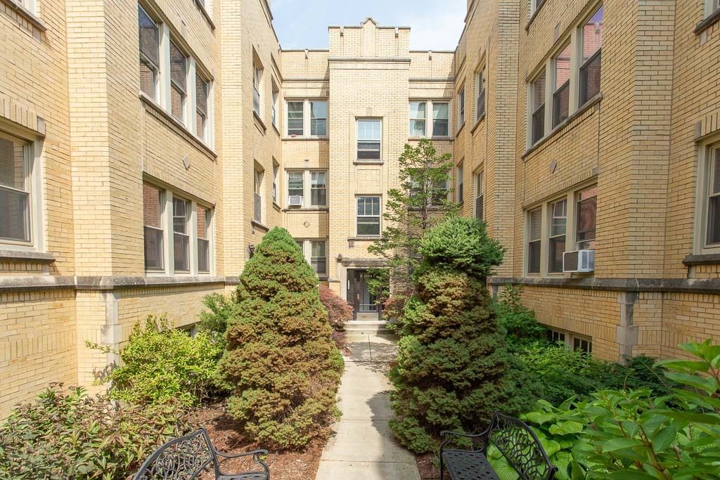 4311 N FRANCISCO Avenue 3C, Chicago, IL 60618