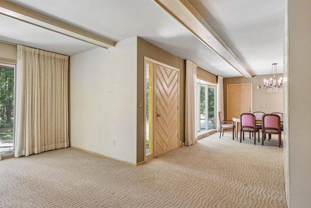 S46W28740 Perren Dale ROAD, Waukesha, WI 53189