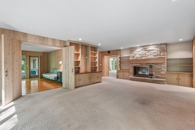 S46W28740 Perren Dale ROAD, Waukesha, WI 53189