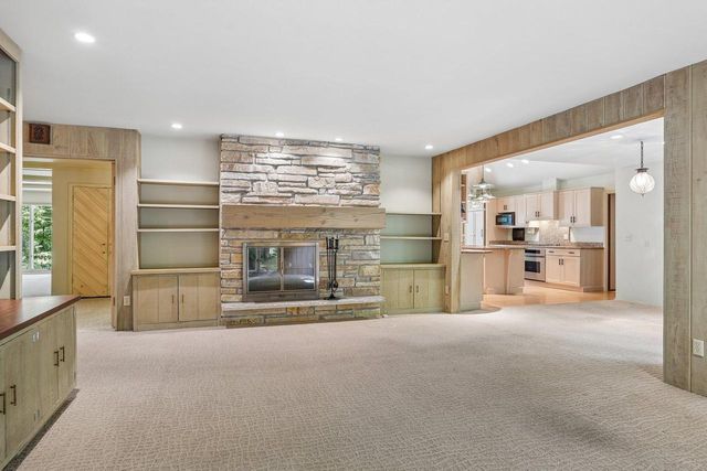 S46W28740 Perren Dale ROAD, Waukesha, WI 53189