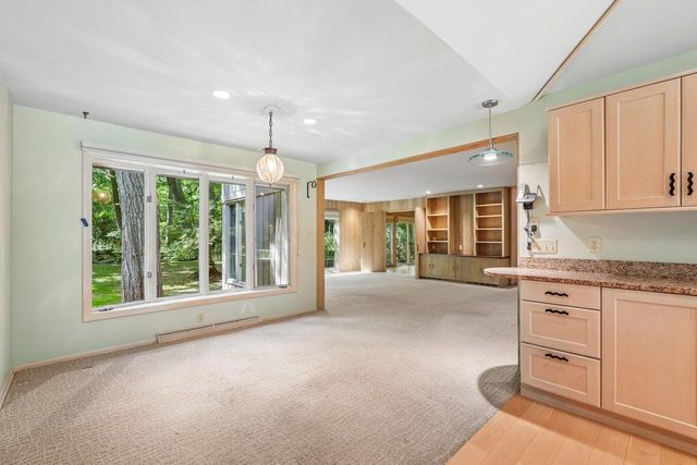 S46W28740 Perren Dale ROAD, Waukesha, WI 53189