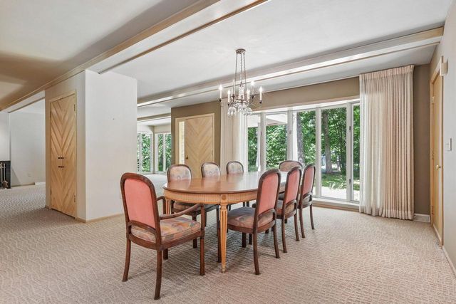 S46W28740 Perren Dale ROAD, Waukesha, WI 53189