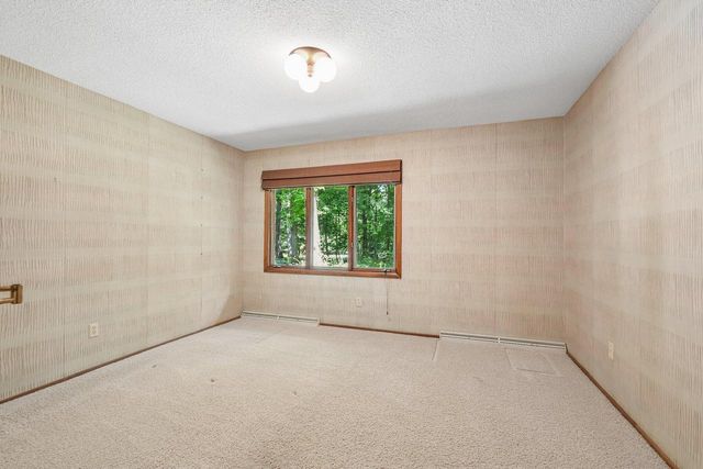 S46W28740 Perren Dale ROAD, Waukesha, WI 53189