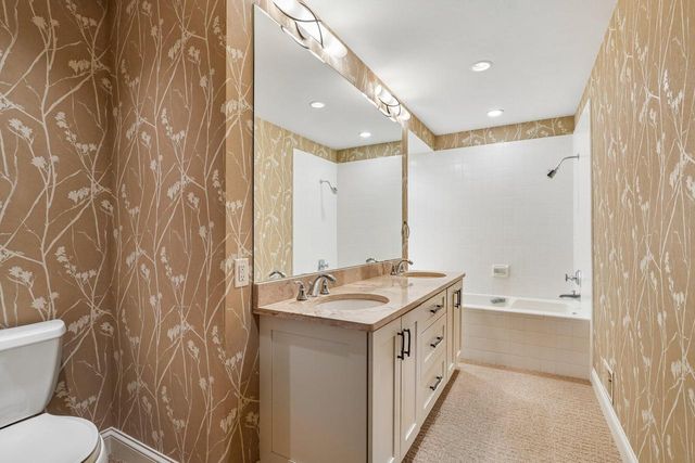 S46W28740 Perren Dale ROAD, Waukesha, WI 53189