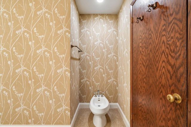 S46W28740 Perren Dale ROAD, Waukesha, WI 53189