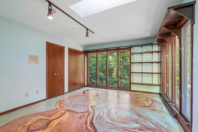 S46W28740 Perren Dale ROAD, Waukesha, WI 53189
