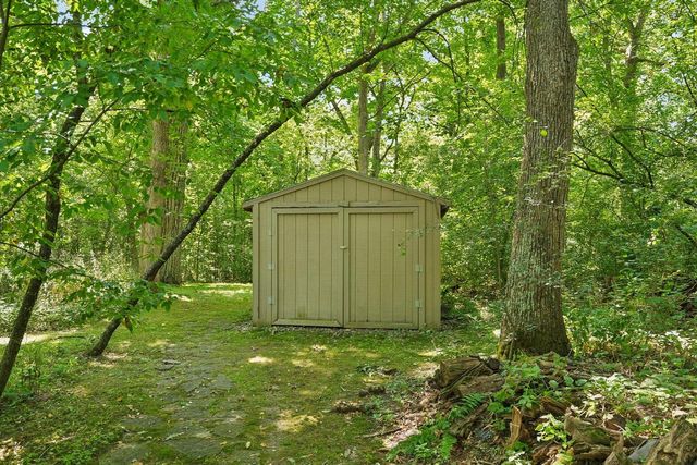 S46W28740 Perren Dale ROAD, Waukesha, WI 53189