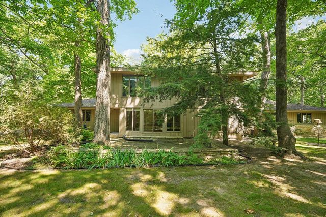 S46W28740 Perren Dale ROAD, Waukesha, WI 53189