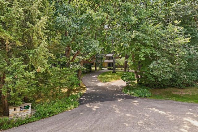 S46W28740 Perren Dale ROAD, Waukesha, WI 53189