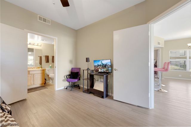 45 Maleena Mesa Street 1711, Henderson, NV 89074