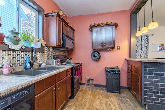 617 N COTTAGE STREET, Merrill, WI 54452