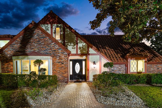 3790 Kings Way, Boca Raton, FL 33434