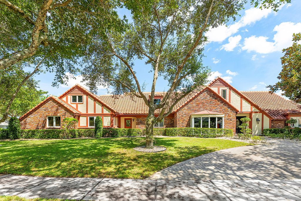 3790 Kings Way, Boca Raton, FL 33434