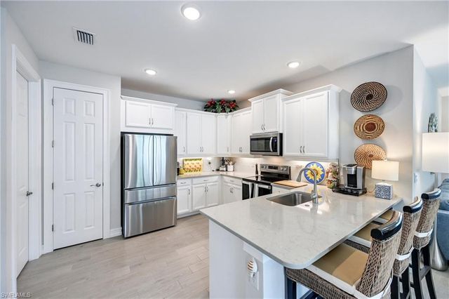 1036 Tranquil Brook DR, Naples, FL 34114