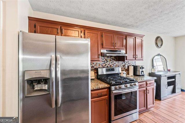 242 Birch Circle, Riverdale, GA 30274
