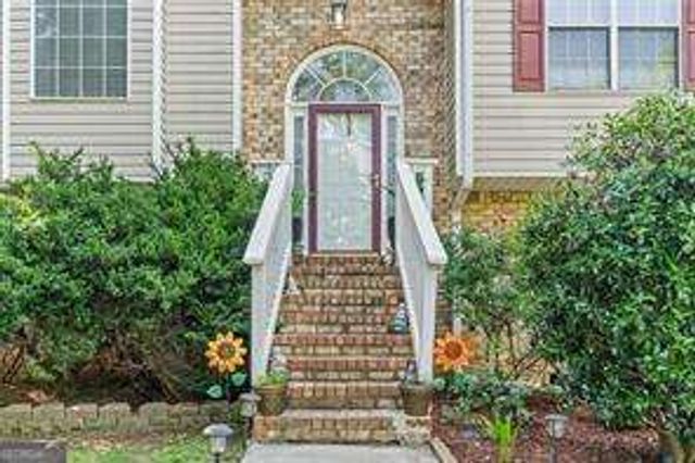 242 Birch Circle, Riverdale, GA 30274