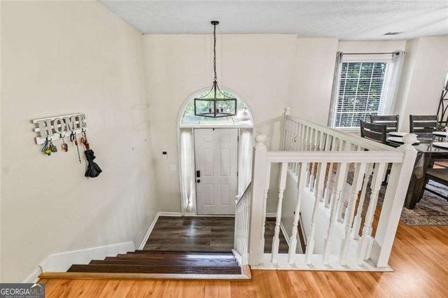 242 Birch Circle, Riverdale, GA 30274