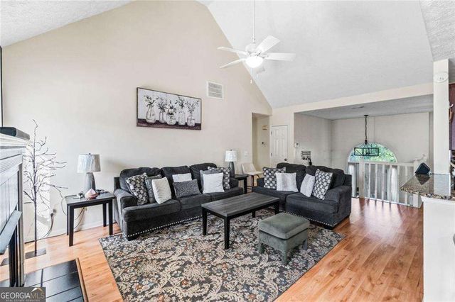242 Birch Circle, Riverdale, GA 30274