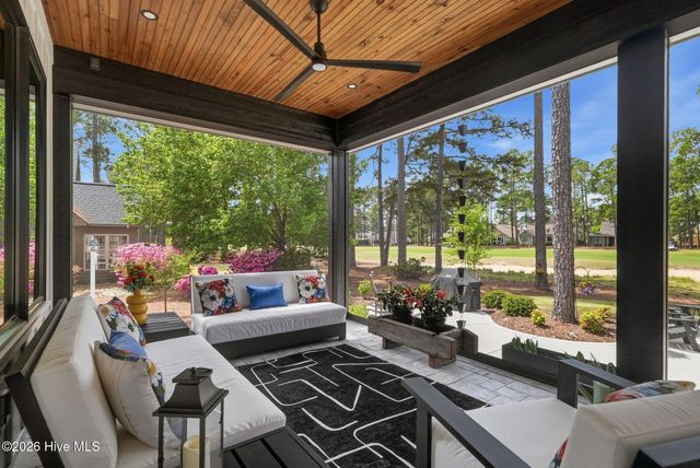 28 Augusta Drive, Southern Pines, NC 28387