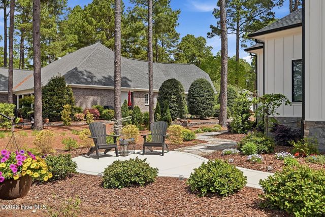 28 Augusta Drive, Southern Pines, NC 28387