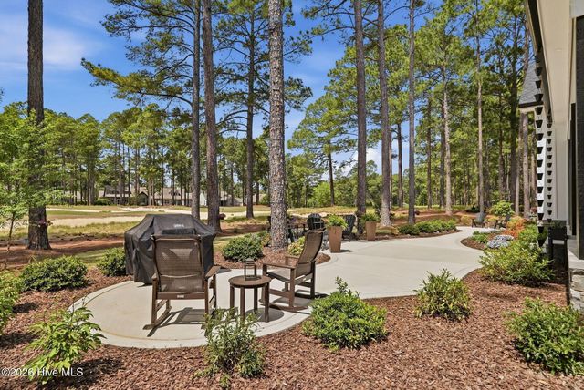 28 Augusta Drive, Southern Pines, NC 28387