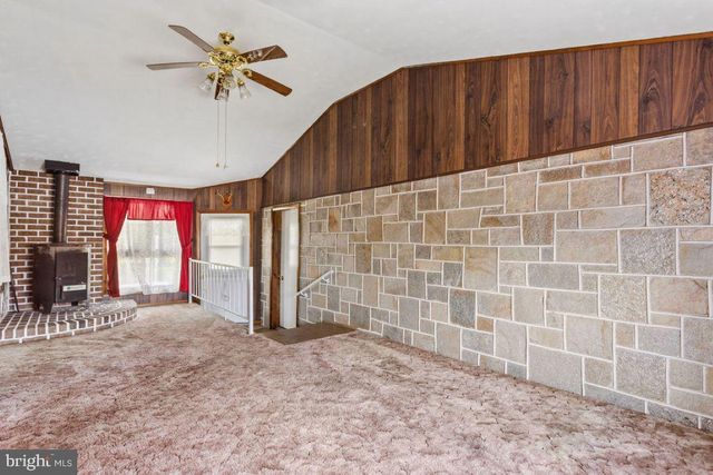 19 N JEFFERSON ST, Hanover, PA 17331