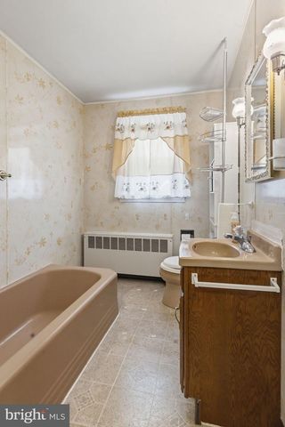 19 N JEFFERSON ST, Hanover, PA 17331