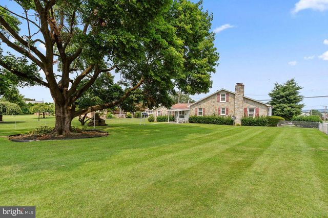 19 N JEFFERSON ST, Hanover, PA 17331