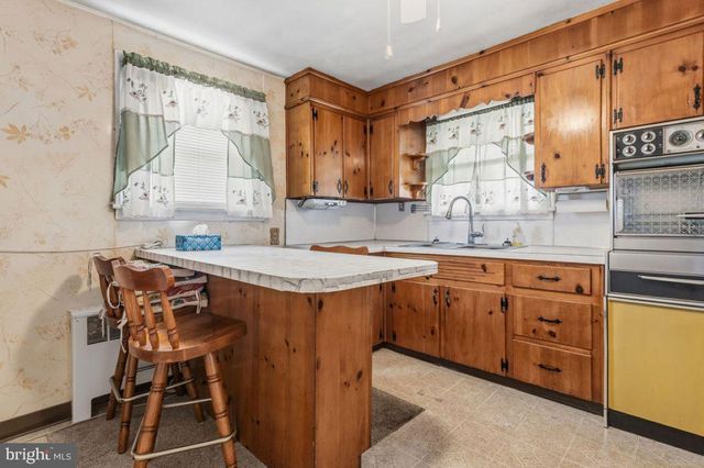 19 N JEFFERSON ST, Hanover, PA 17331