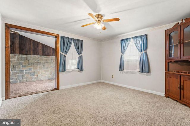 19 N JEFFERSON ST, Hanover, PA 17331