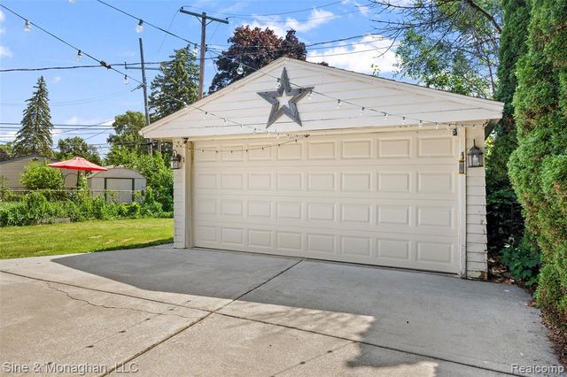 1515 Westchester Street, Westland, MI 48186