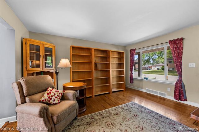 1515 Westchester Street, Westland, MI 48186
