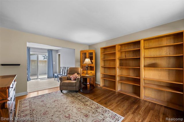 1515 Westchester Street, Westland, MI 48186