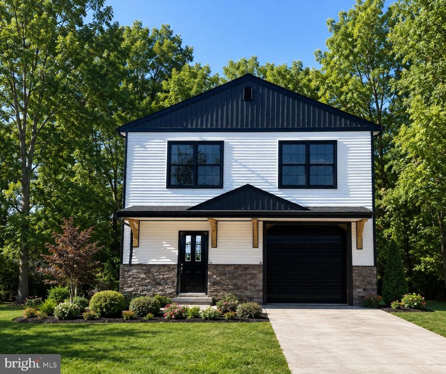 821 MIDDLE RD, Baltimore, MD 21220