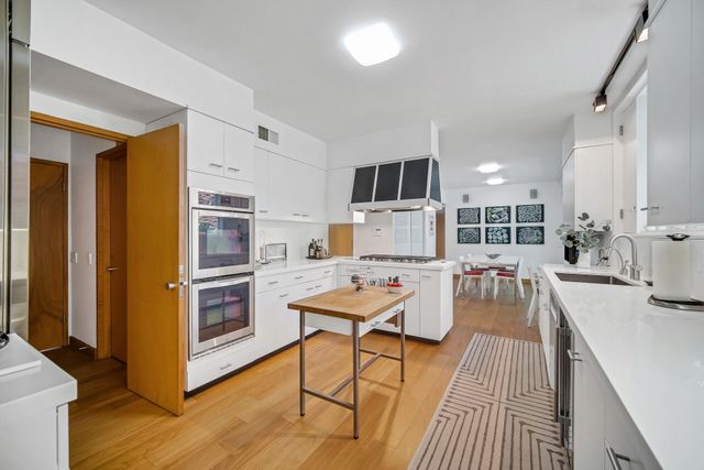 1447 Oak Park Drive, Munster, IN 46321