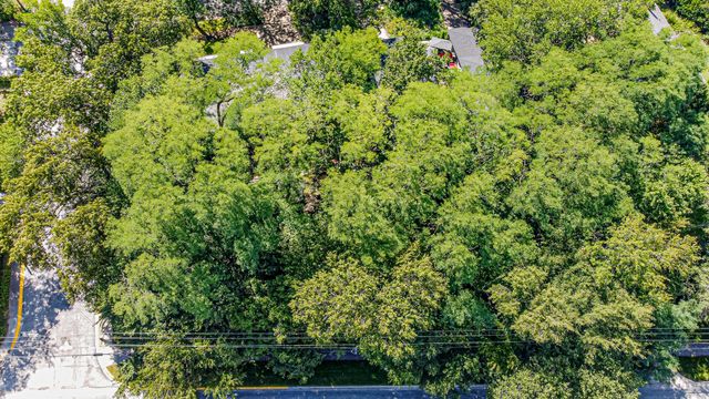 1447 Oak Park Drive, Munster, IN 46321