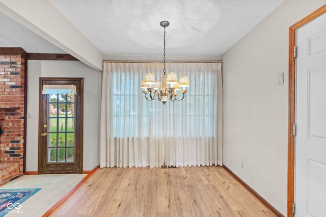 609 La Reforma Drive, Greenwood, IN 46143