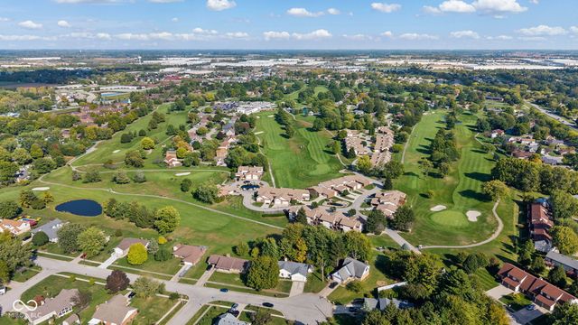 609 La Reforma Drive, Greenwood, IN 46143