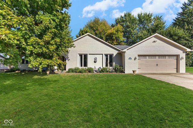 609 La Reforma Drive, Greenwood, IN 46143
