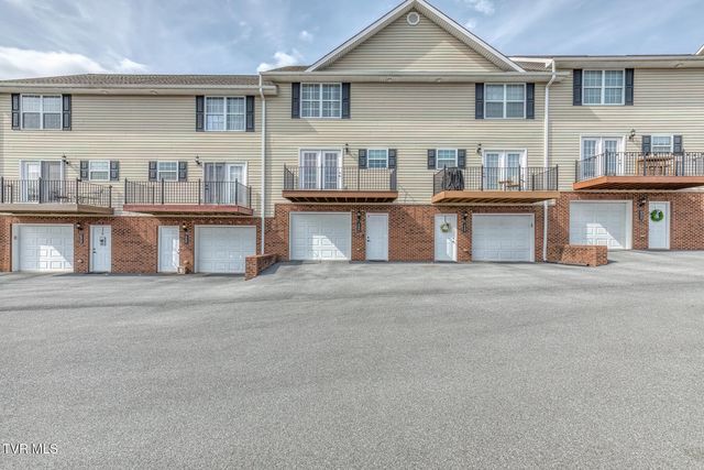 664 Grays Pointe Court -, Johnson City, TN 37615