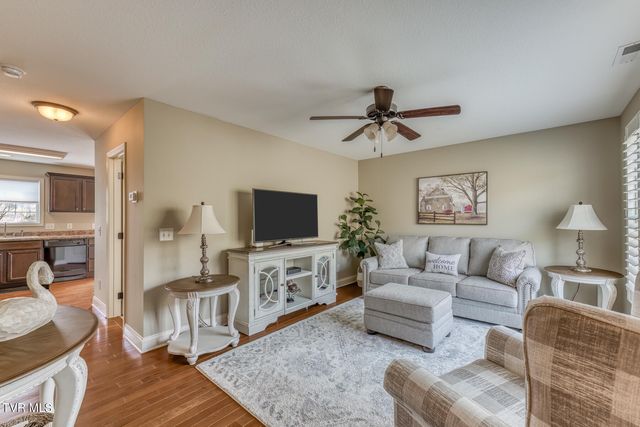 664 Grays Pointe Court -, Johnson City, TN 37615