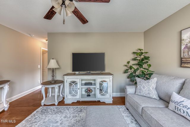 664 Grays Pointe Court -, Johnson City, TN 37615