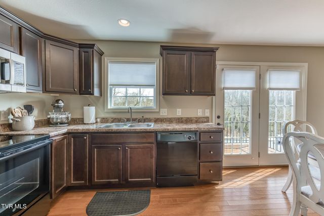 664 Grays Pointe Court -, Johnson City, TN 37615