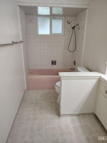 6001 Carter Avenue, Bakersfield, CA 93308